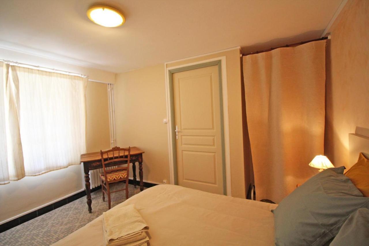 Les Vieux Fourneaux Bed and Breakfast Nantiat Εξωτερικό φωτογραφία