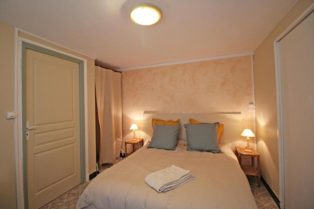 Les Vieux Fourneaux Bed and Breakfast Nantiat Εξωτερικό φωτογραφία