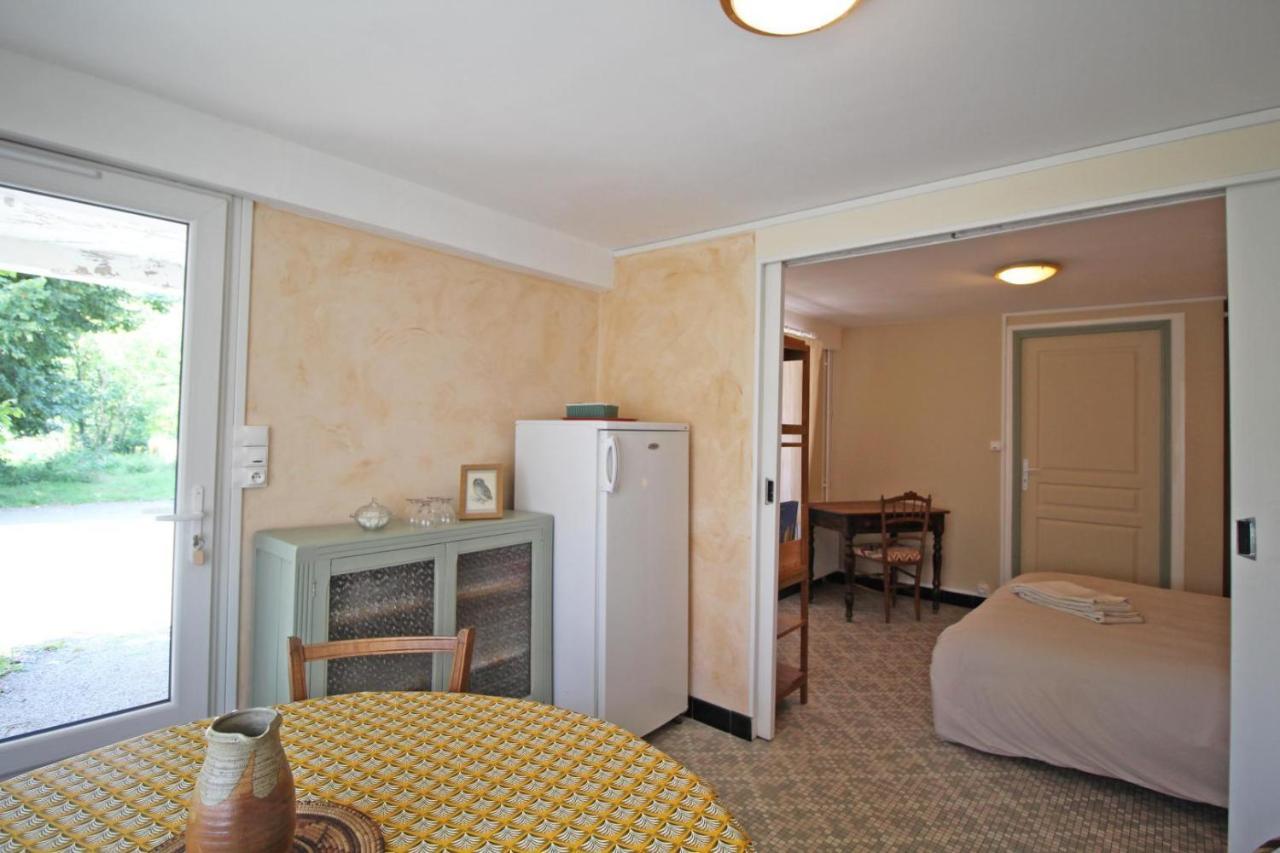 Les Vieux Fourneaux Bed and Breakfast Nantiat Εξωτερικό φωτογραφία